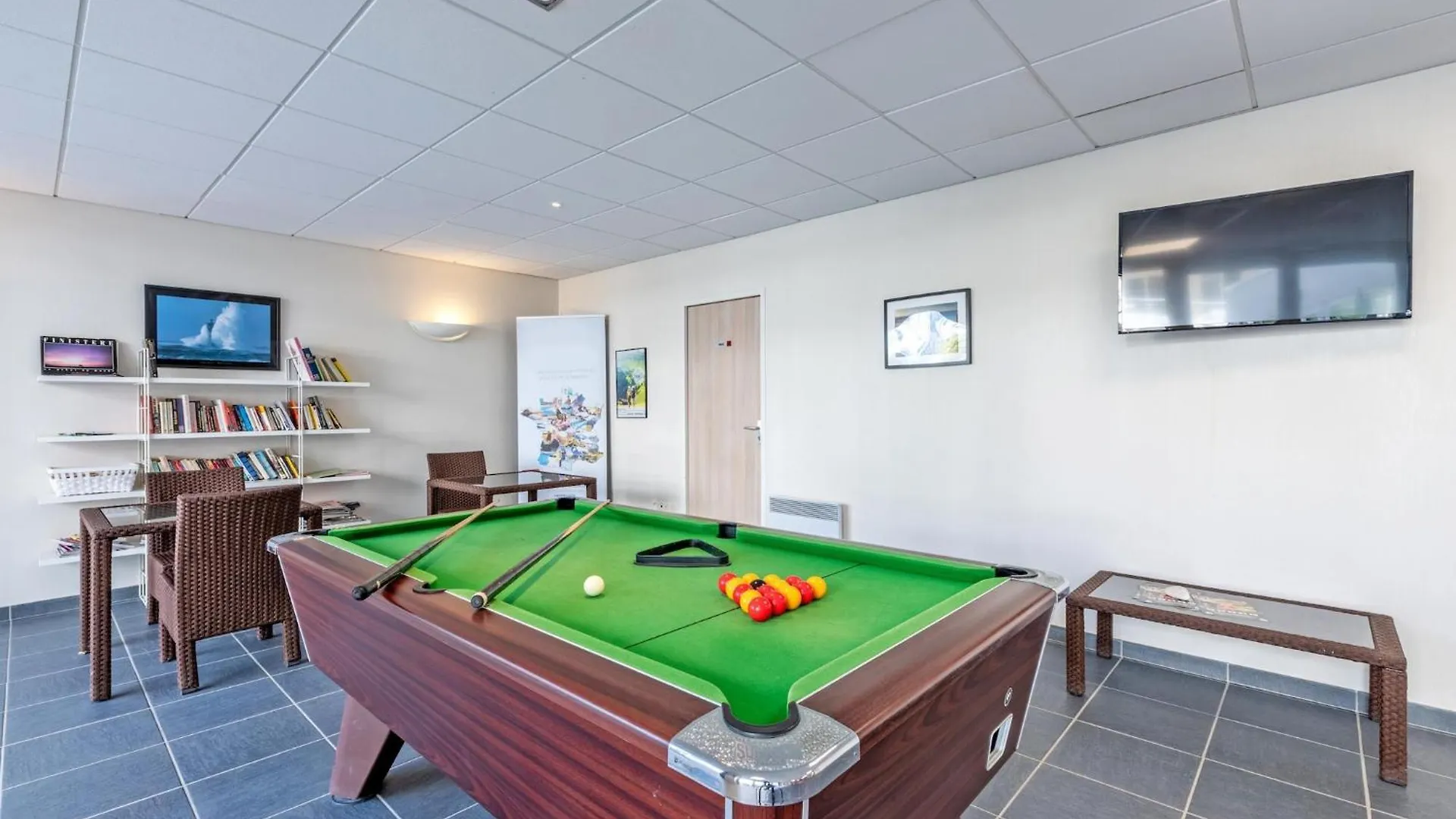 Spacious Apartment With Sea View Plougonvelin