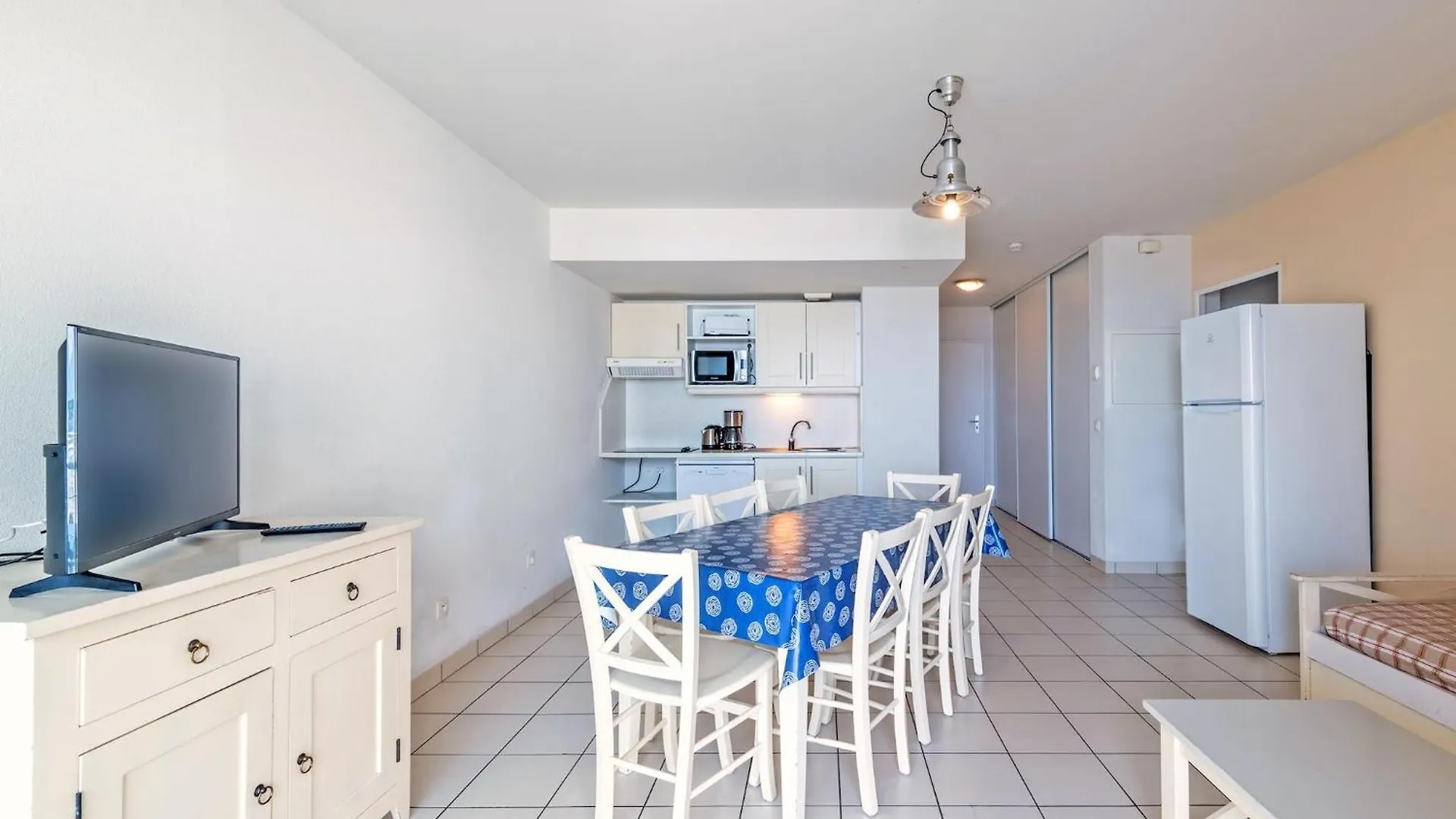 Spacious Apartment With Sea View Plougonvelin